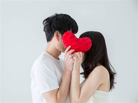 キス魔 心理|キスがしたい...！キス魔になりやすい女性の特徴と心理を解説